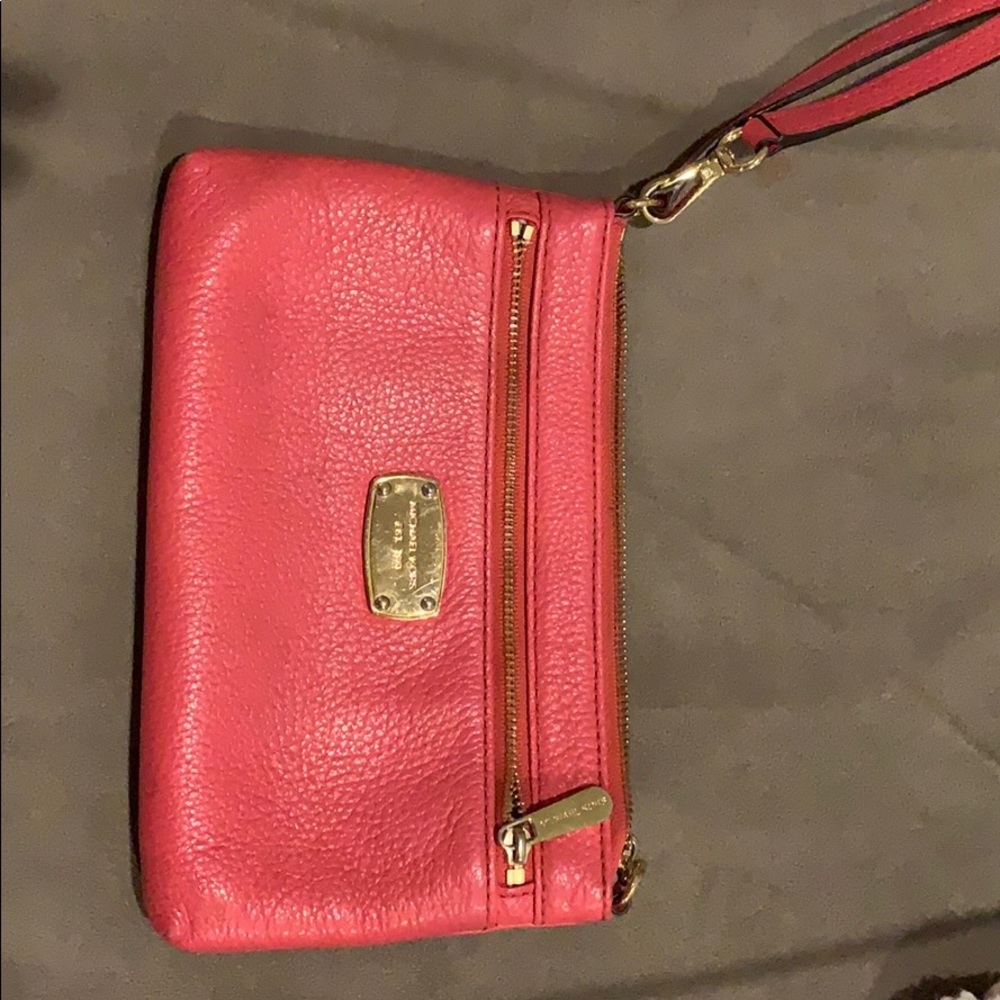 MK clutch